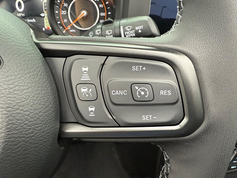 Jeep Wrangler Vehicle Full-screen Gallery Image 22