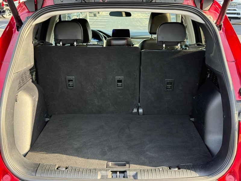 Ford Escape Vehicle Full-screen Gallery Image 7