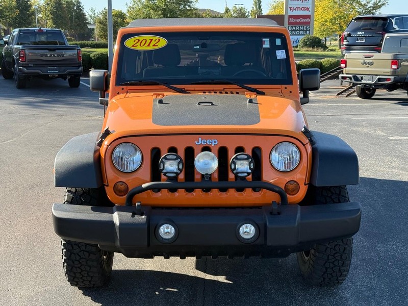 Jeep Wrangler Unlimited Vehicle Full-screen Gallery Image 9
