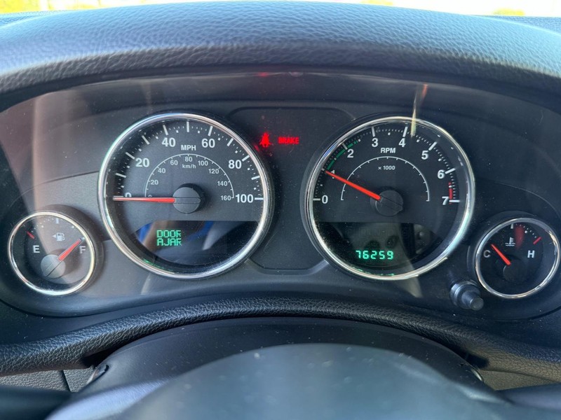 Jeep Wrangler Unlimited Vehicle Full-screen Gallery Image 28