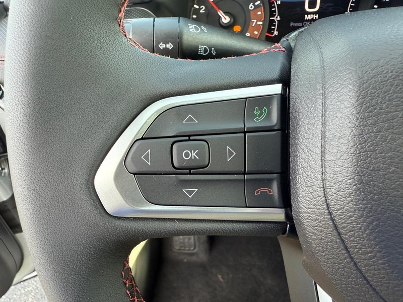 Jeep Compass Vehicle Full-screen Gallery Image 20