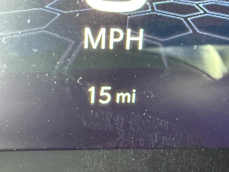 Jeep Compass Vehicle Full-screen Gallery Image 29