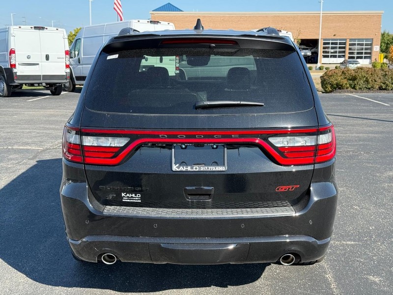 Dodge Durango Vehicle Full-screen Gallery Image 4