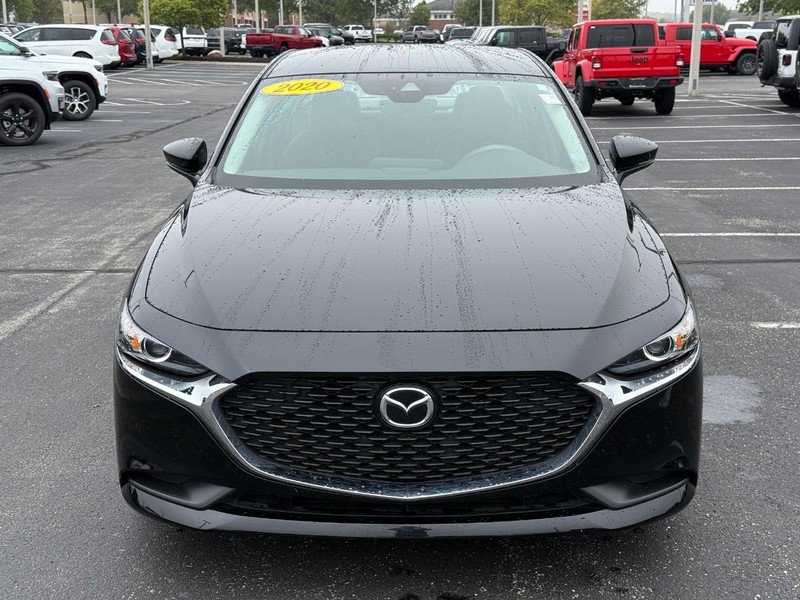 Mazda Mazda3 Sedan Vehicle Full-screen Gallery Image 10