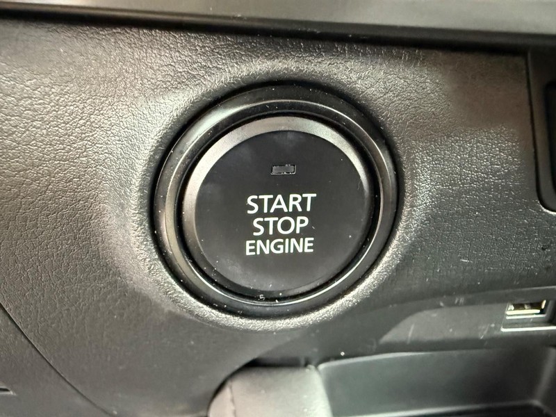 Mazda Mazda3 Sedan Vehicle Full-screen Gallery Image 22