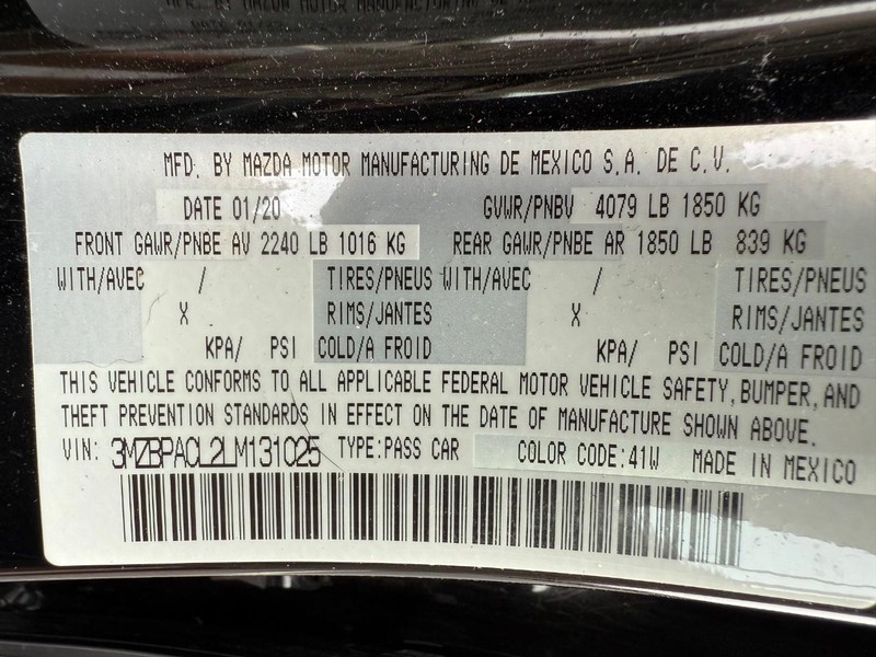 Mazda Mazda3 Sedan Vehicle Full-screen Gallery Image 31