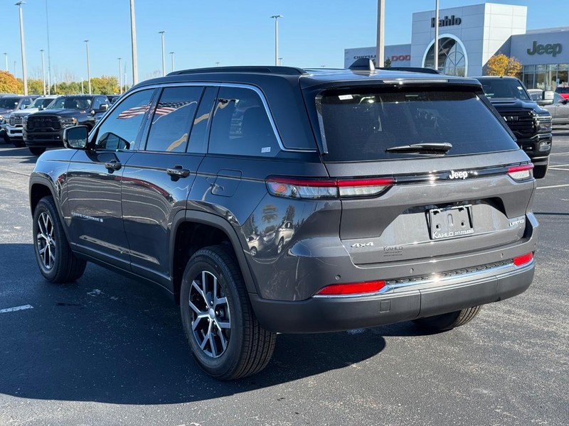 Jeep Grand Cherokee Vehicle Full-screen Gallery Image 5