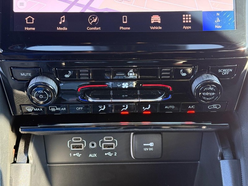 Jeep Grand Cherokee Vehicle Full-screen Gallery Image 27