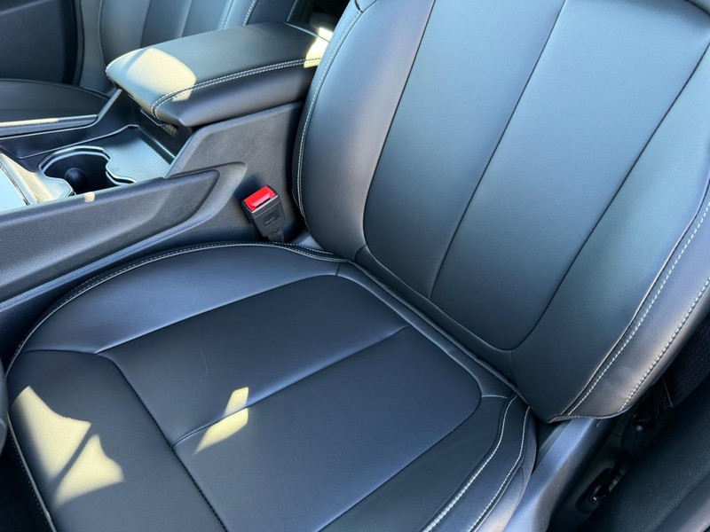 Jeep Grand Cherokee Vehicle Full-screen Gallery Image 33