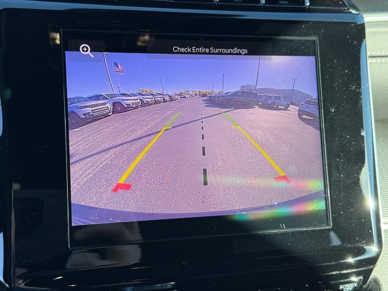 Jeep Grand Cherokee Vehicle Full-screen Gallery Image 26