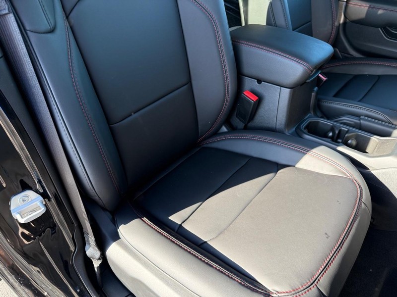 Jeep Gladiator Vehicle Full-screen Gallery Image 15