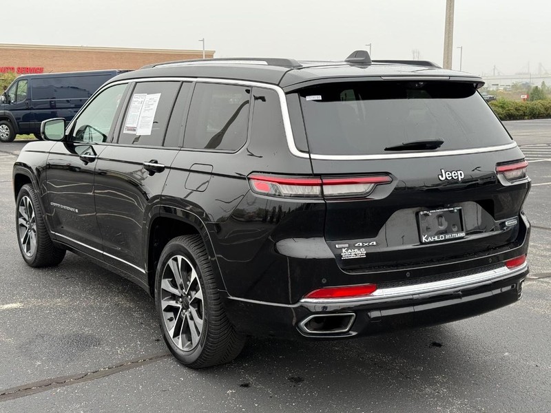 Jeep Grand Cherokee L Vehicle Full-screen Gallery Image 5