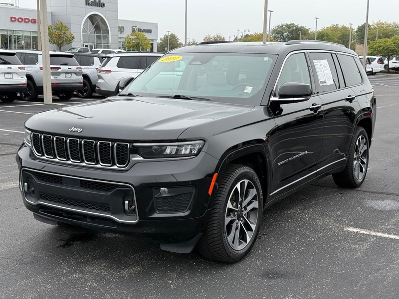 Jeep Grand Cherokee L Vehicle Full-screen Gallery Image 10