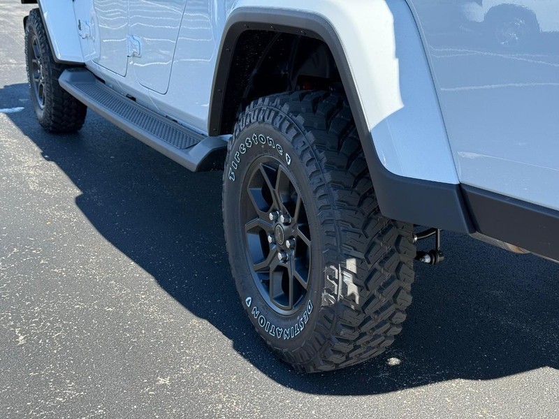 Jeep Gladiator Vehicle Full-screen Gallery Image 6