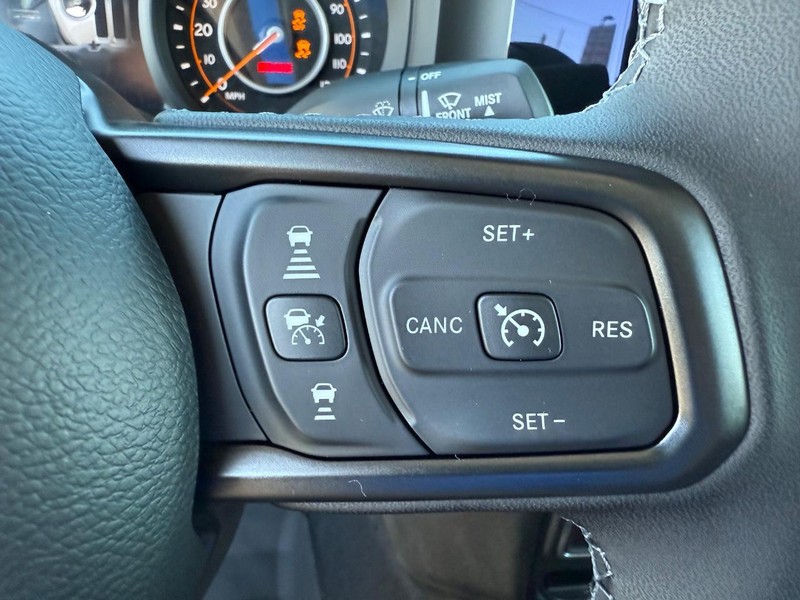 Jeep Gladiator Vehicle Full-screen Gallery Image 20