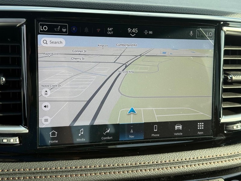 Chrysler Pacifica Vehicle Full-screen Gallery Image 25