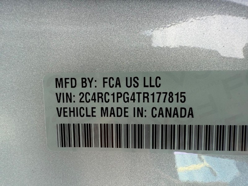 Chrysler Pacifica Vehicle Full-screen Gallery Image 33