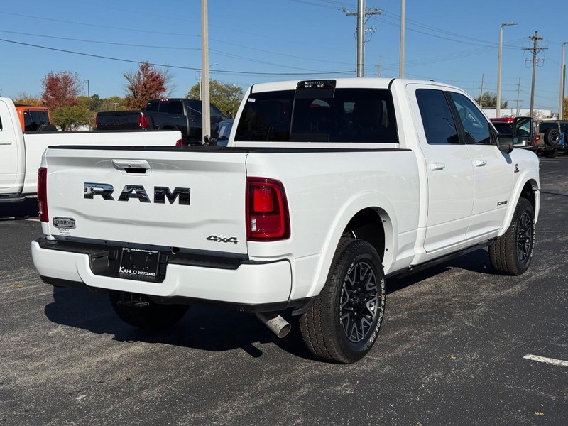 Ram 2500 Vehicle Full-screen Gallery Image 3