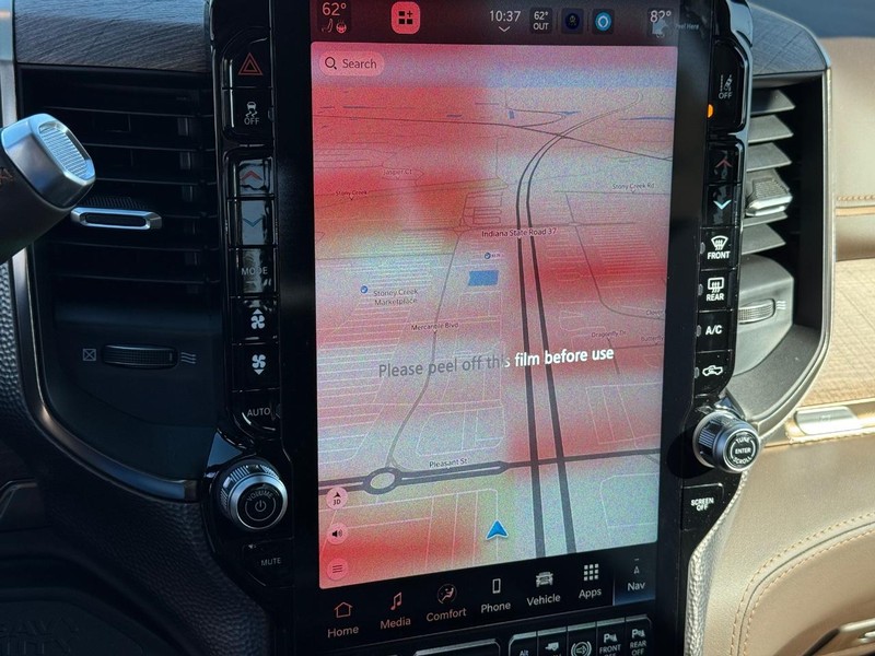 Ram 2500 Vehicle Full-screen Gallery Image 23