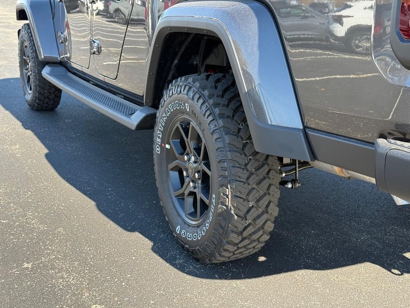 Jeep Gladiator Vehicle Full-screen Gallery Image 6