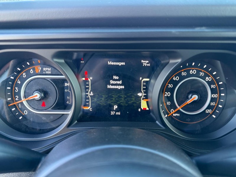 Jeep Gladiator Vehicle Full-screen Gallery Image 28