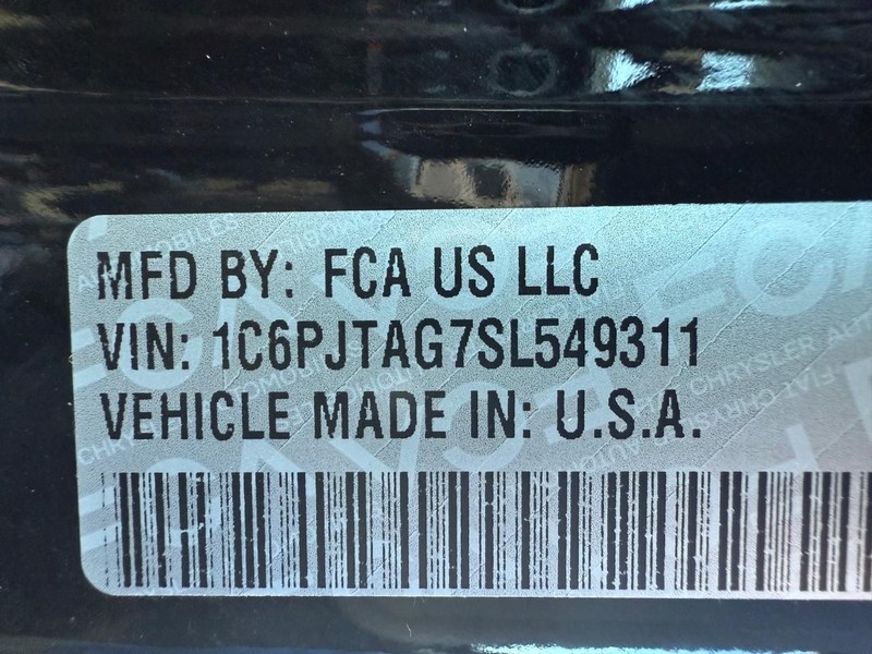 Jeep Gladiator Vehicle Full-screen Gallery Image 31