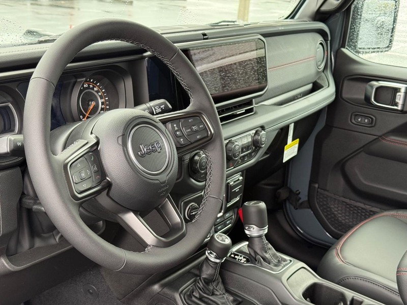 Jeep Gladiator Vehicle Full-screen Gallery Image 19