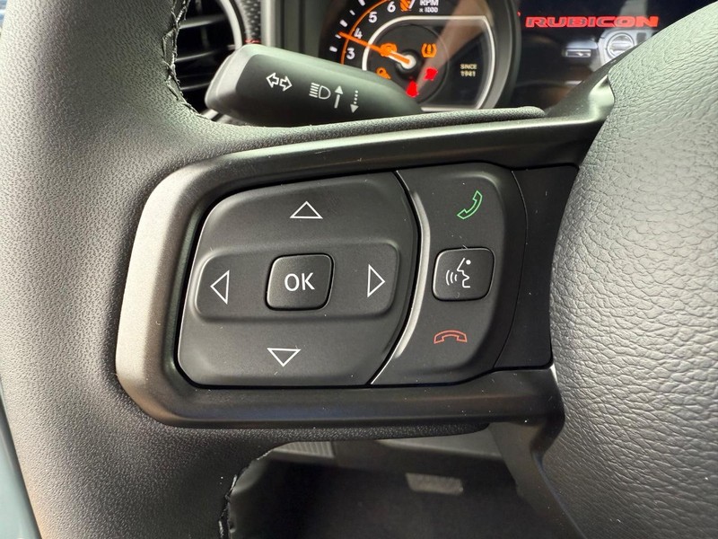 Jeep Gladiator Vehicle Full-screen Gallery Image 20