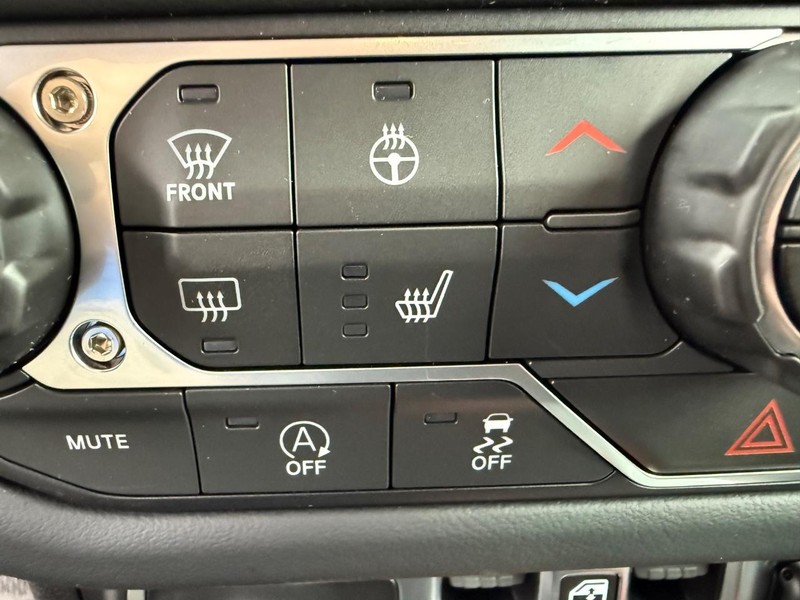 Jeep Gladiator Vehicle Full-screen Gallery Image 23