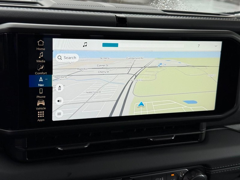 Jeep Gladiator Vehicle Full-screen Gallery Image 24