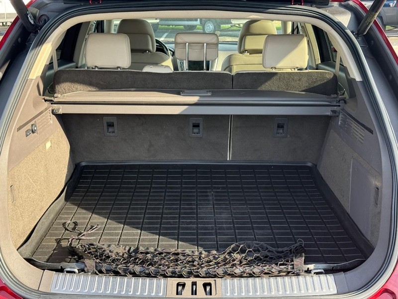 Lincoln MKX Vehicle Full-screen Gallery Image 7