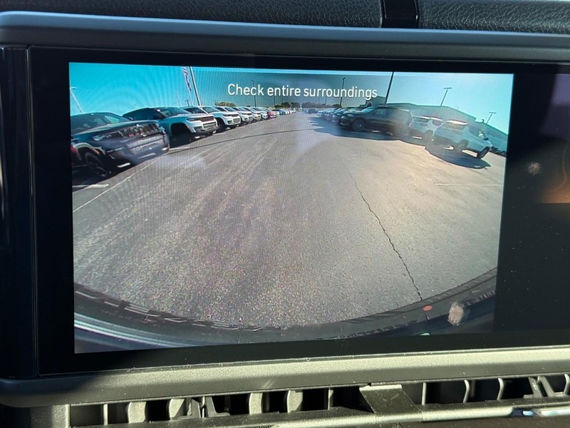 Jeep Wrangler Vehicle Full-screen Gallery Image 21