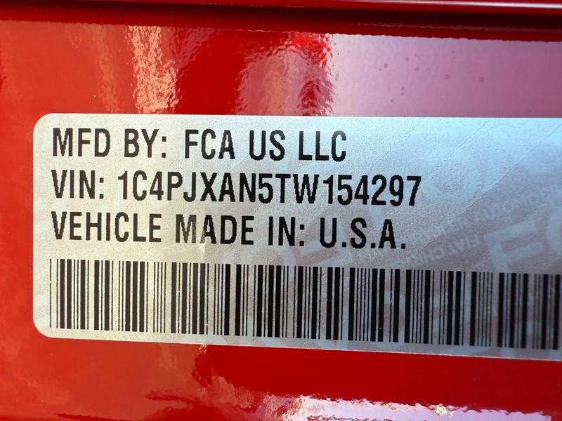 Jeep Wrangler Vehicle Full-screen Gallery Image 30