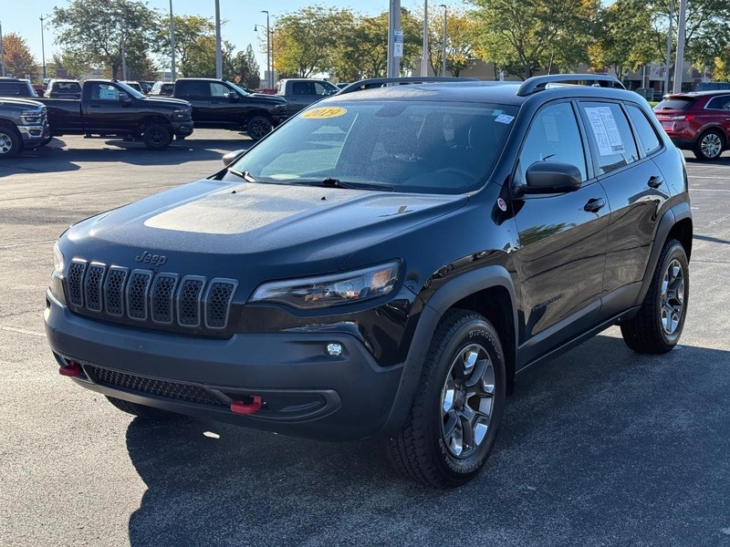 Jeep Cherokee Vehicle Full-screen Gallery Image 08