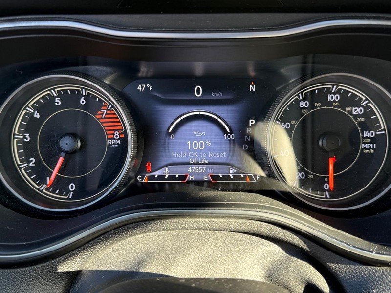 Jeep Cherokee Vehicle Full-screen Gallery Image 27