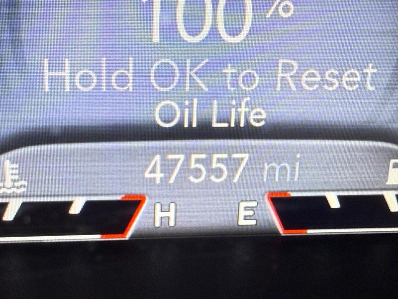 Jeep Cherokee Vehicle Full-screen Gallery Image 28