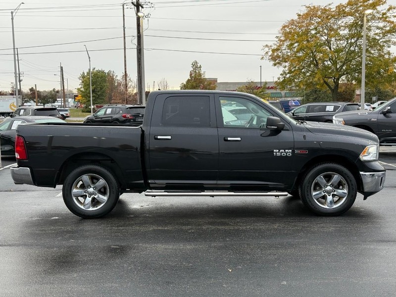 Ram 1500 Vehicle Full-screen Gallery Image 2