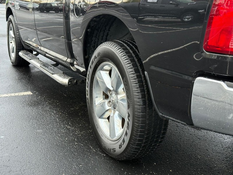 Ram 1500 Vehicle Full-screen Gallery Image 6