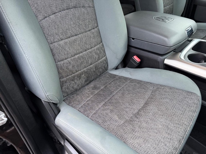 Ram 1500 Vehicle Full-screen Gallery Image 16