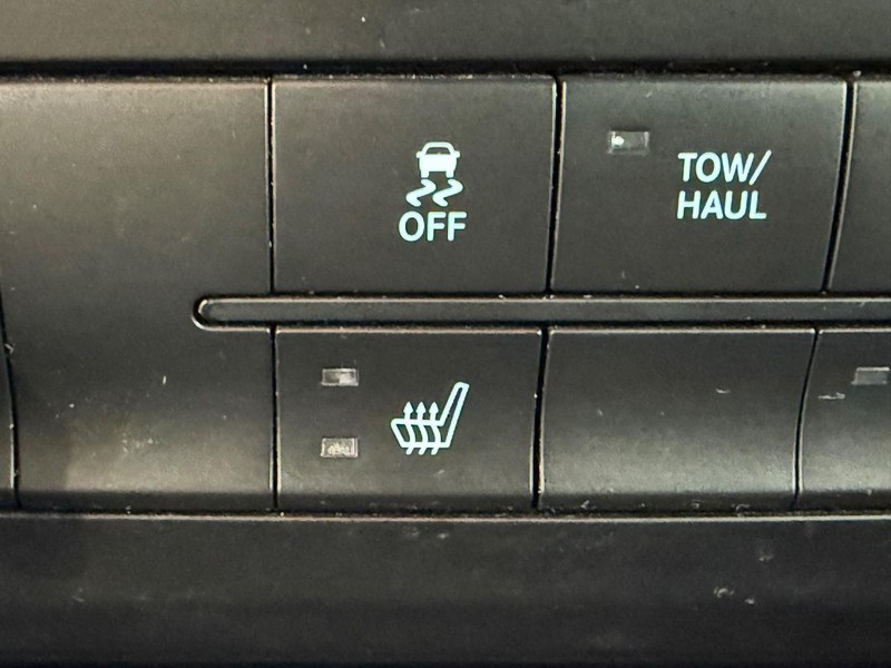 Ram 1500 Vehicle Full-screen Gallery Image 25