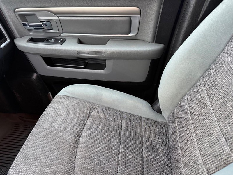 Ram 1500 Vehicle Full-screen Gallery Image 27