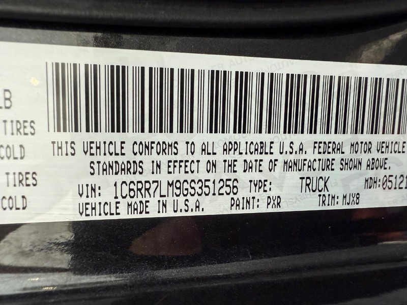 Ram 1500 Vehicle Full-screen Gallery Image 31