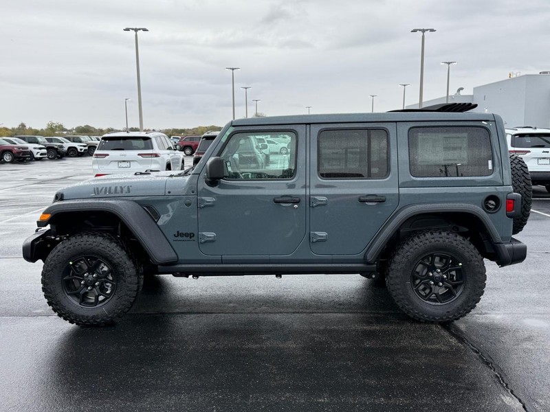 Jeep Wrangler Vehicle Full-screen Gallery Image 8