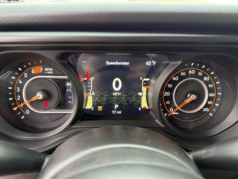 Jeep Wrangler Vehicle Full-screen Gallery Image 31