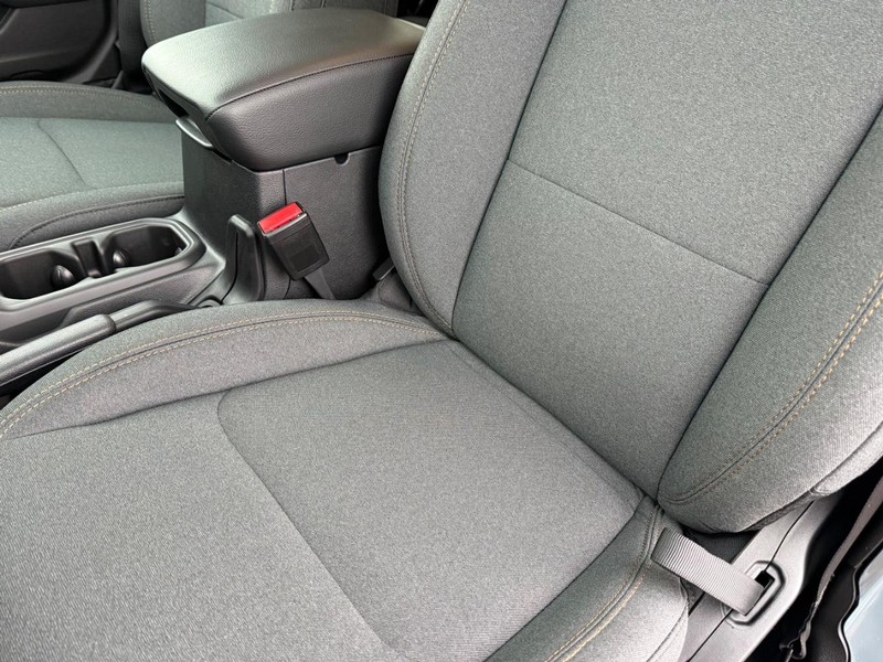 Jeep Wrangler Vehicle Full-screen Gallery Image 33