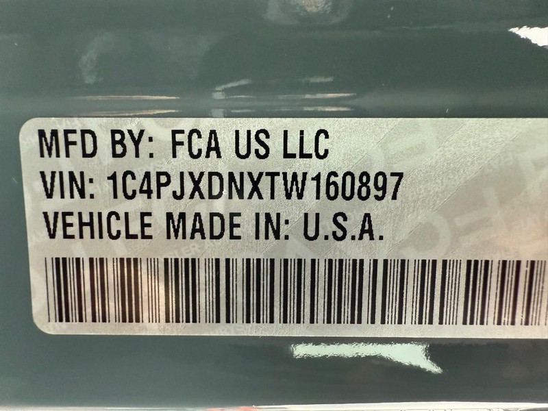 Jeep Wrangler Vehicle Full-screen Gallery Image 34