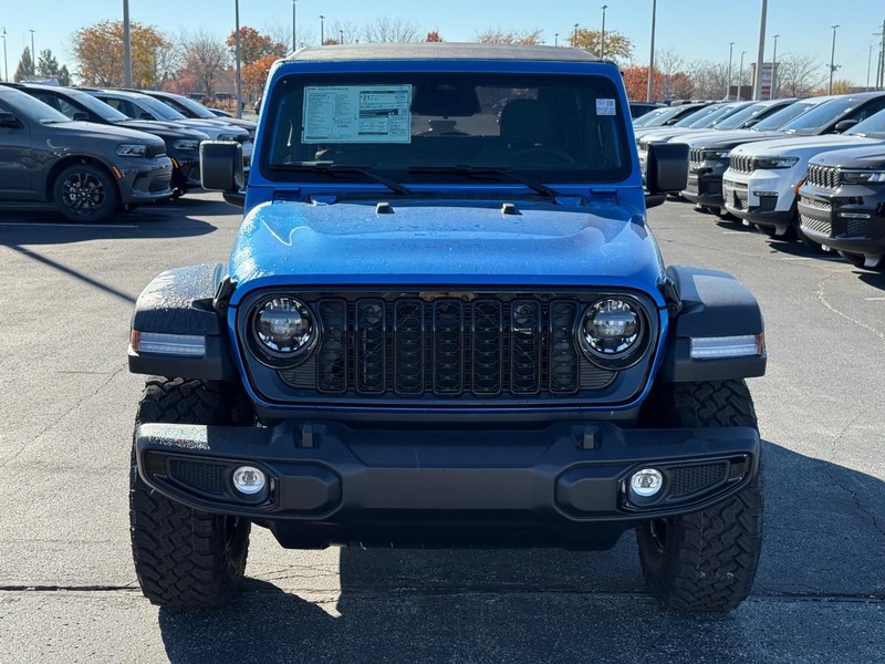 Jeep Wrangler Vehicle Full-screen Gallery Image 9