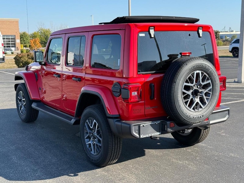 Jeep Wrangler Vehicle Full-screen Gallery Image 5