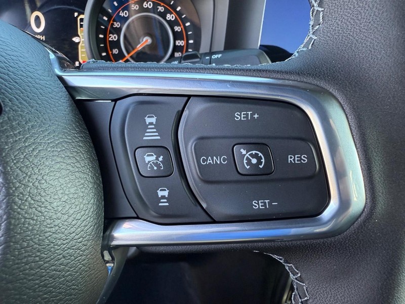 Jeep Wrangler Vehicle Full-screen Gallery Image 21