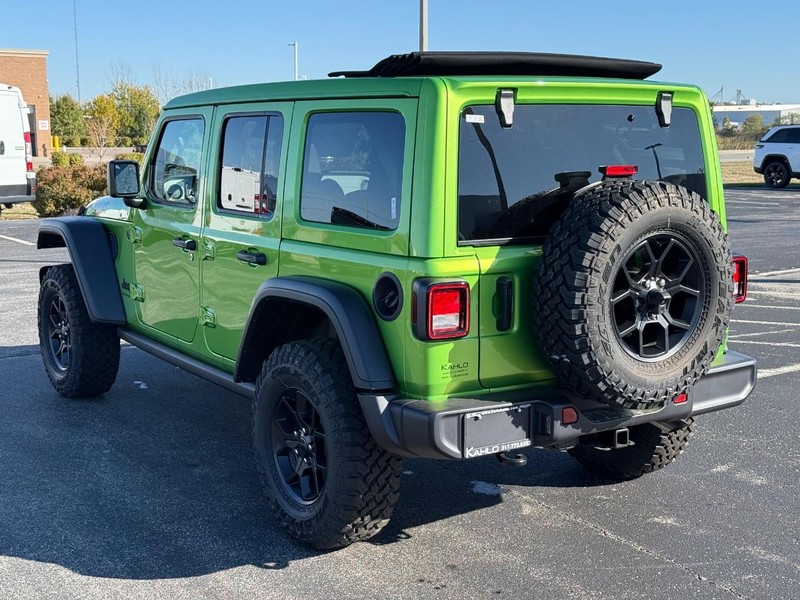Jeep Wrangler Vehicle Full-screen Gallery Image 5